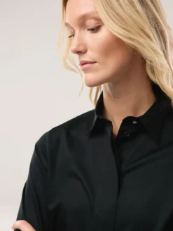 Baumwollbluse mit langer Manschette