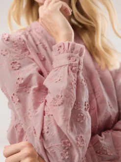 Bluse mit Blütenstickerei