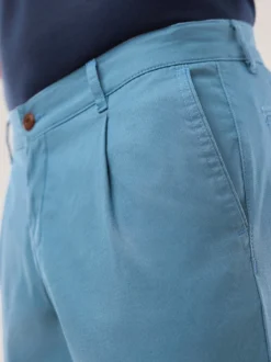 Bundfalten-Chino Feinstruktur