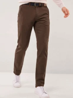 Chino inklusive Gürtel