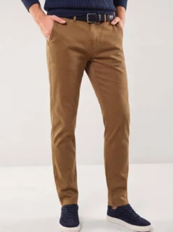 Chino inklusive Gürtel