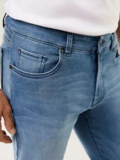 Comfort-Flex Jeans