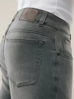 Comfort-Flex Jeans