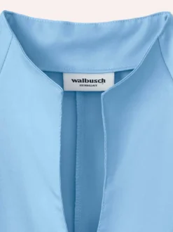Extraglatt-Bluse Kelchkragen