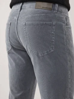 Five Pocket aus feinem Cord