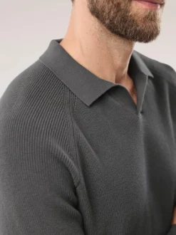 Gerippter Polopullover