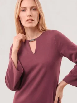 Kleid A-Linie mit Ausschnittdetail