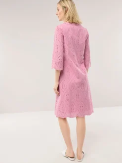 Kleid Lochstickerei