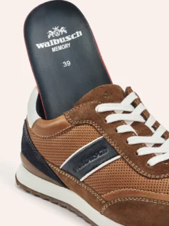 Komfort Perfo Sneaker