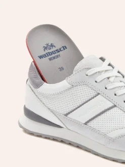 Komfort Perfo Sneaker