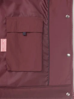 Kurze Steppjacke mit Materialmix