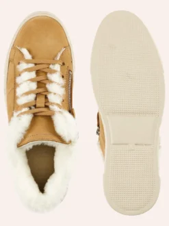 Lammfell City-Sneaker