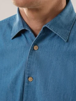 Leichtes Jeans-Hemd