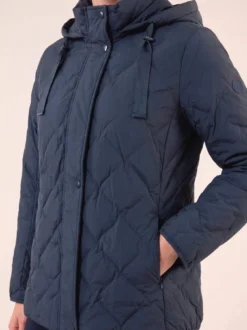 Leichte Steppjacke mit Rautenmuster ohne Nähte