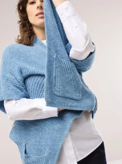 Longstrickweste mit Kimonoärmeln