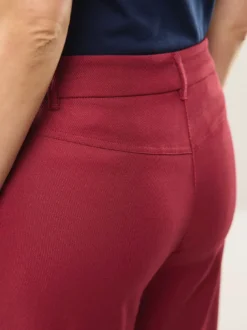 Marlenehose mit Struktur