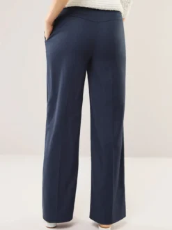 Marlenehose mit Struktur