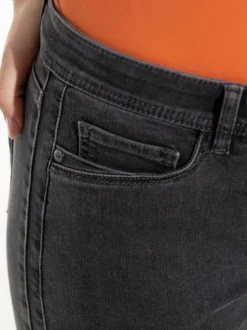 Passform-Jeans Feminine Fit