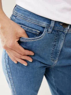 Passform-Jeans Feminine Fit