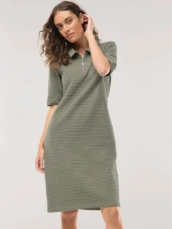 Polokleid mit Struktur