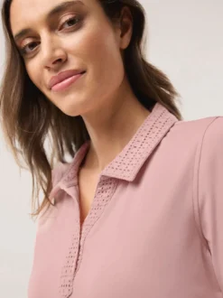 Poloshirt Lochstickerei