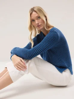 Pullover mit dezentem Streifen