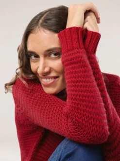 Pullover mit dezentem Streifen