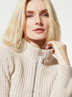 Reliefstruktur-Strickjacke