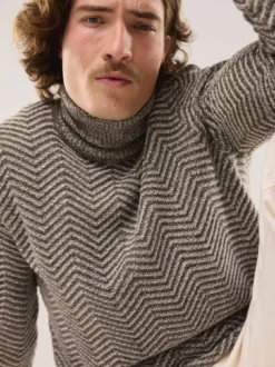 Rollkragenpullover mit Fischgratm.