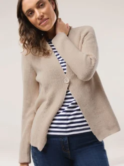 Strickjacke in Patentstrick