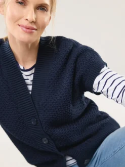 Strickweste mit Waffelstruktur