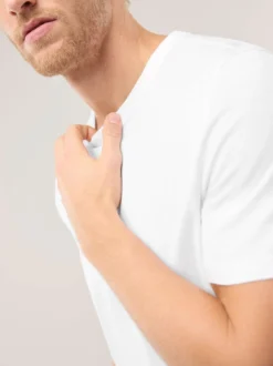 T-Shirt mit Leinen