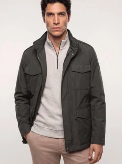 Wärmende Langjacke mit 9 Taschen