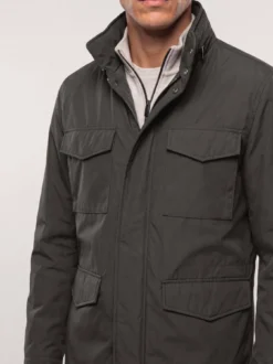 Wärmende Langjacke mit 9 Taschen