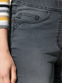 Yoga-Schlupfjeans